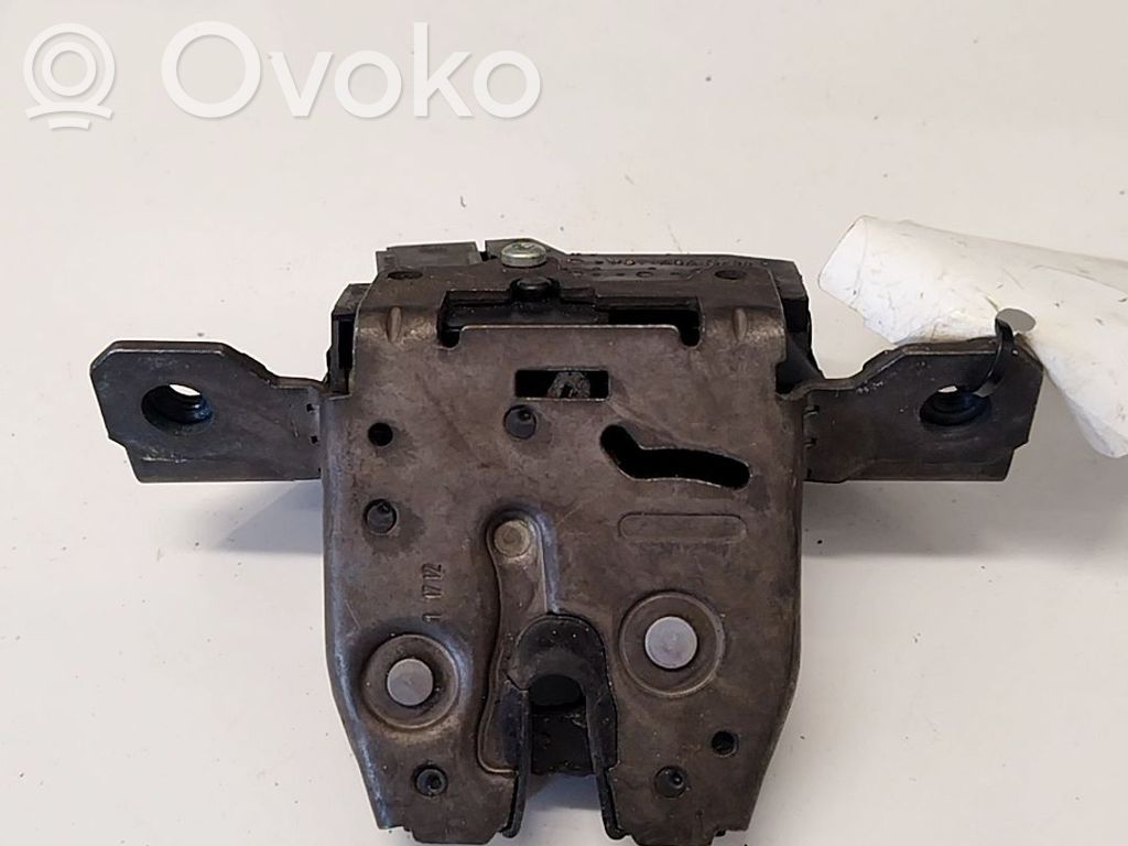 Opel Astra J Serrure de loquet coffre