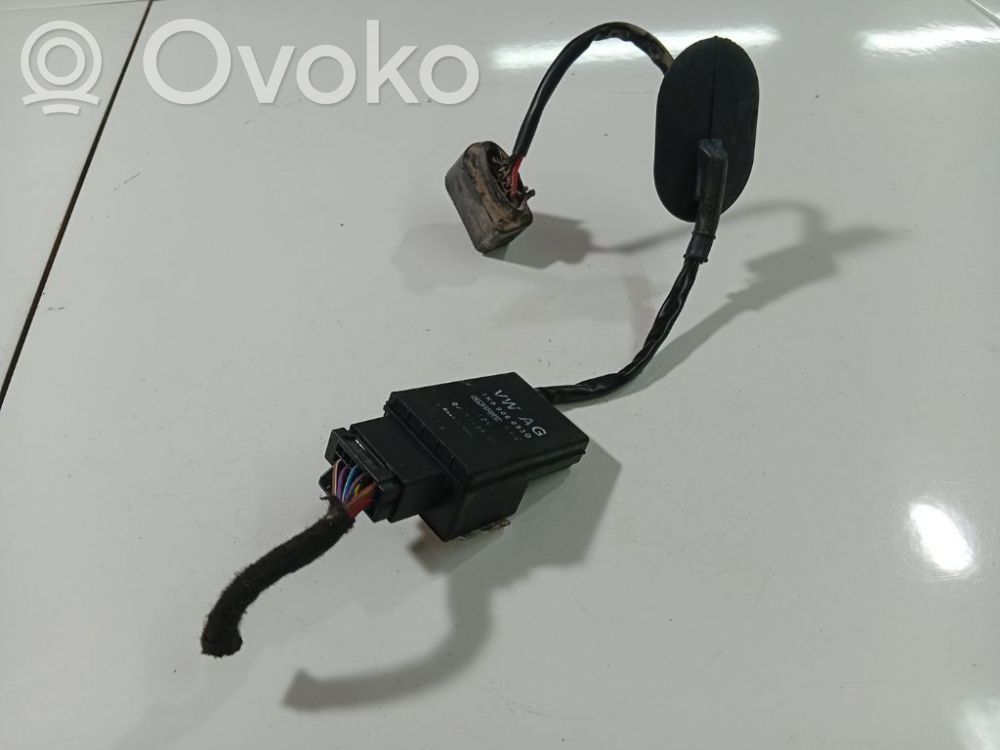 Unité de commande / module de pompe à carburant   1K0906093D,04210604,1K0906093D