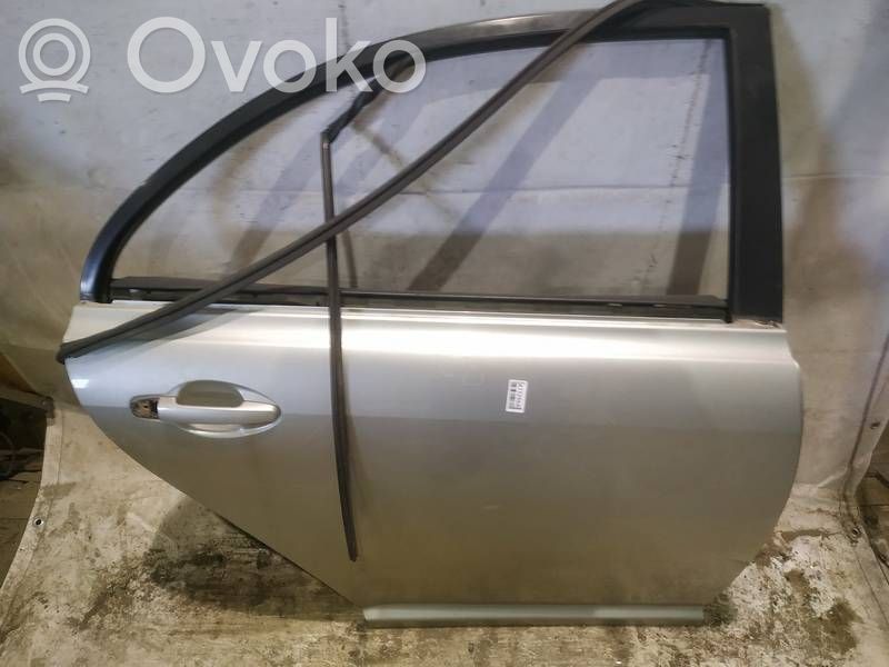 Toyota Avensis T250 Portiera posteriore 
