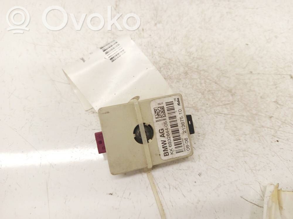 BMW 3 E90 E91 Antenos valdymo blokas 