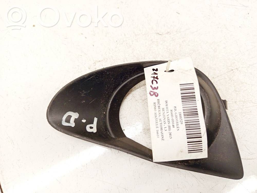 Toyota Yaris Kratka dolna zderzaka przedniego 