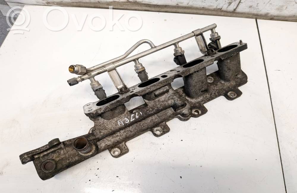 Opel Zafira A Intake manifold 