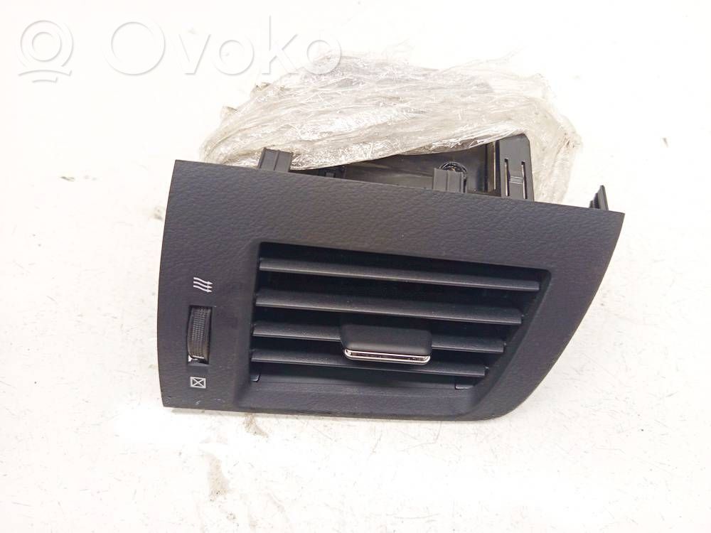 Lexus CT 200H Grilă ventilație centrală 