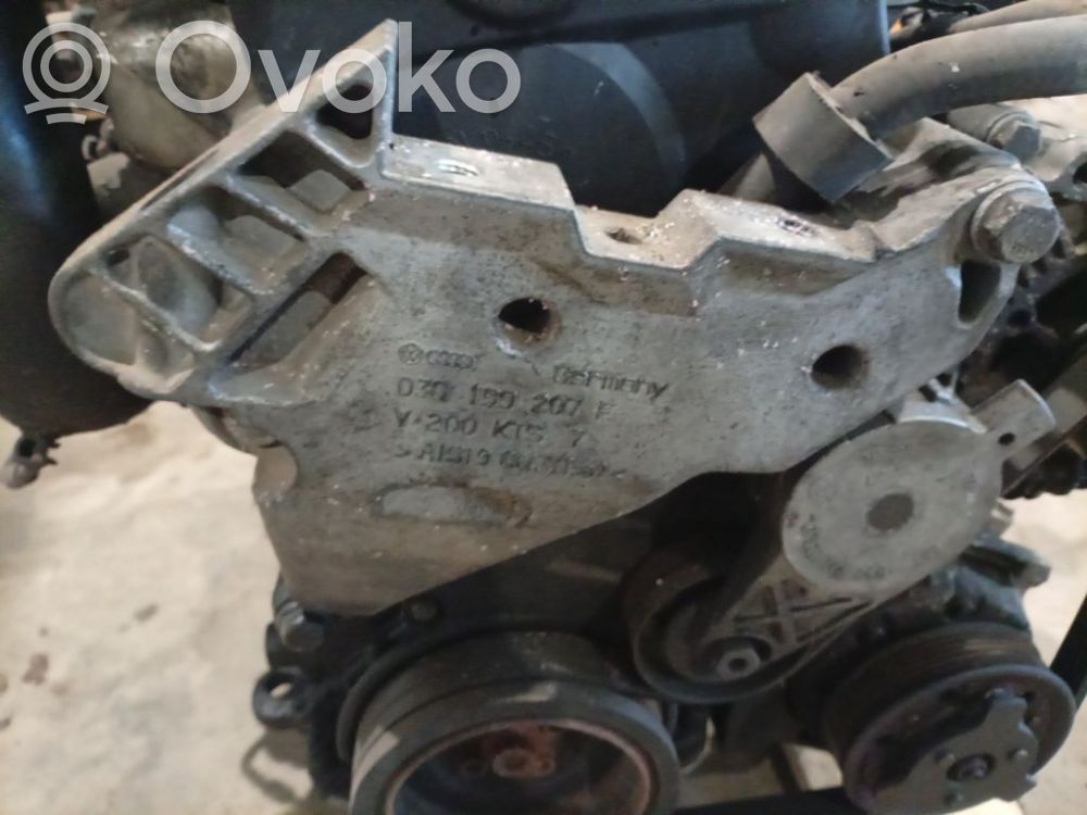 Volkswagen PASSAT B6 Supporto di montaggio del motore (usato) 