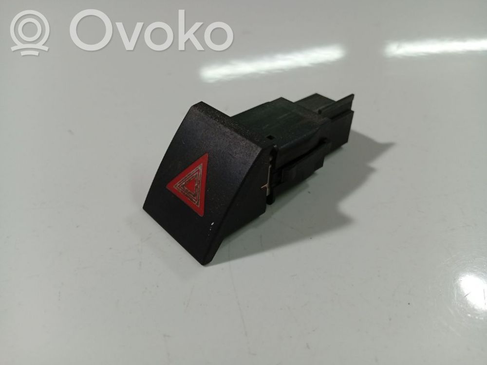 Skoda Fabia Mk2 (5J) Comutator lumini pericol