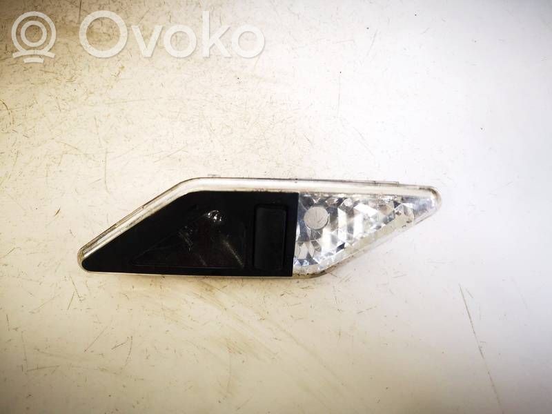 BMW 3 E46 Illuminazione sedili posteriori 