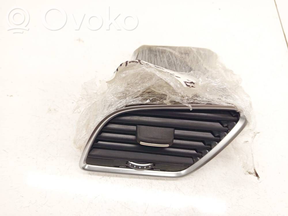 Audi Q3 8U Grilă ventilație centrală 