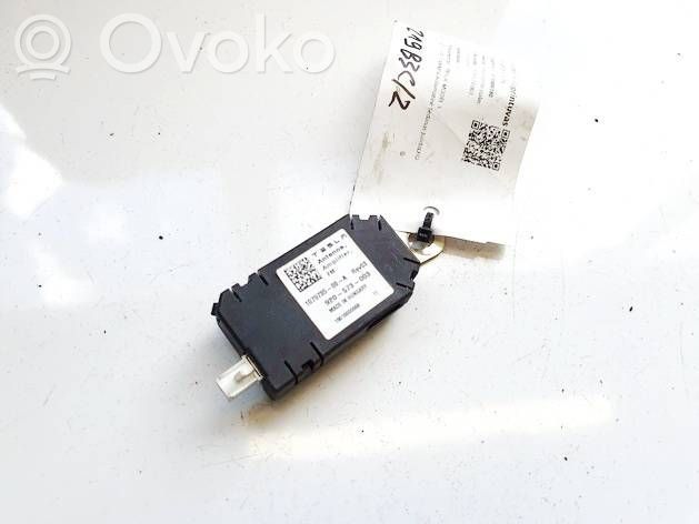 Tesla Model 3 Moduł / Sterownik anteny 