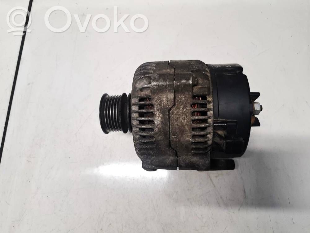 Volkswagen PASSAT B4 Generatore/alternatore