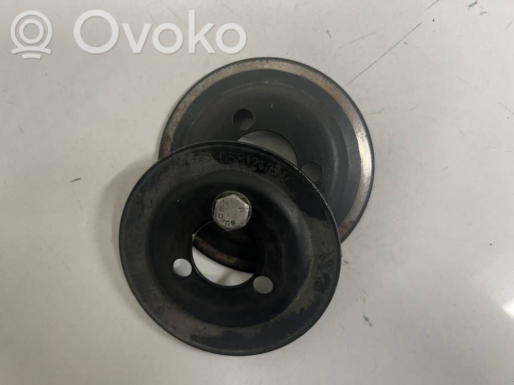 Volkswagen PASSAT B5 Koło pasowe pompy wody 