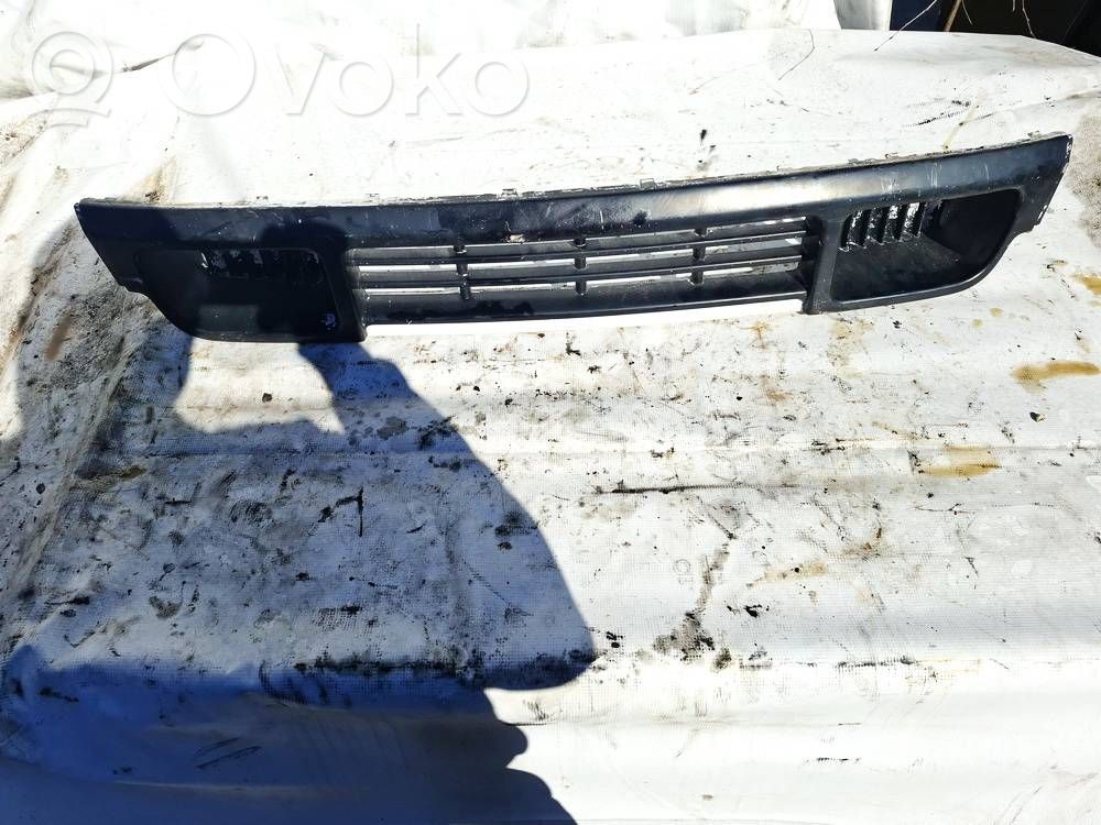 Volkswagen Transporter - Caravelle T5 Grilă inferioară bară față 