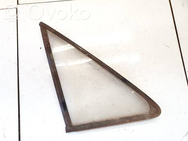 Ventanilla de ventilación de la puerta delantera cuatro puertas   AS2,AS2