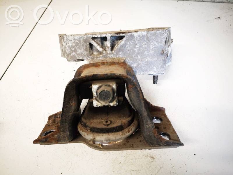 Soporte de montaje del motor