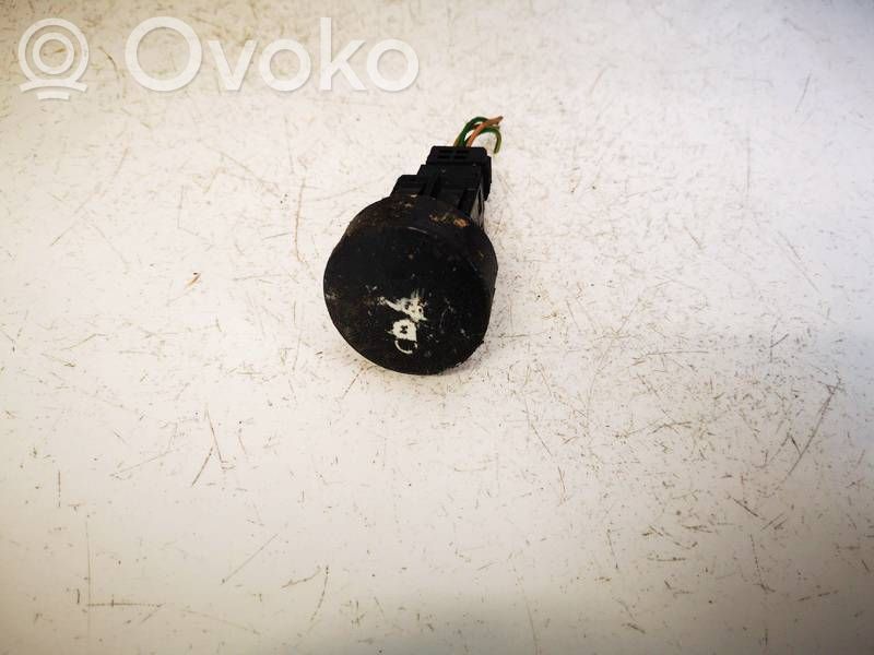 Citroen C3 Botón interruptor de bloqueo de puertas 