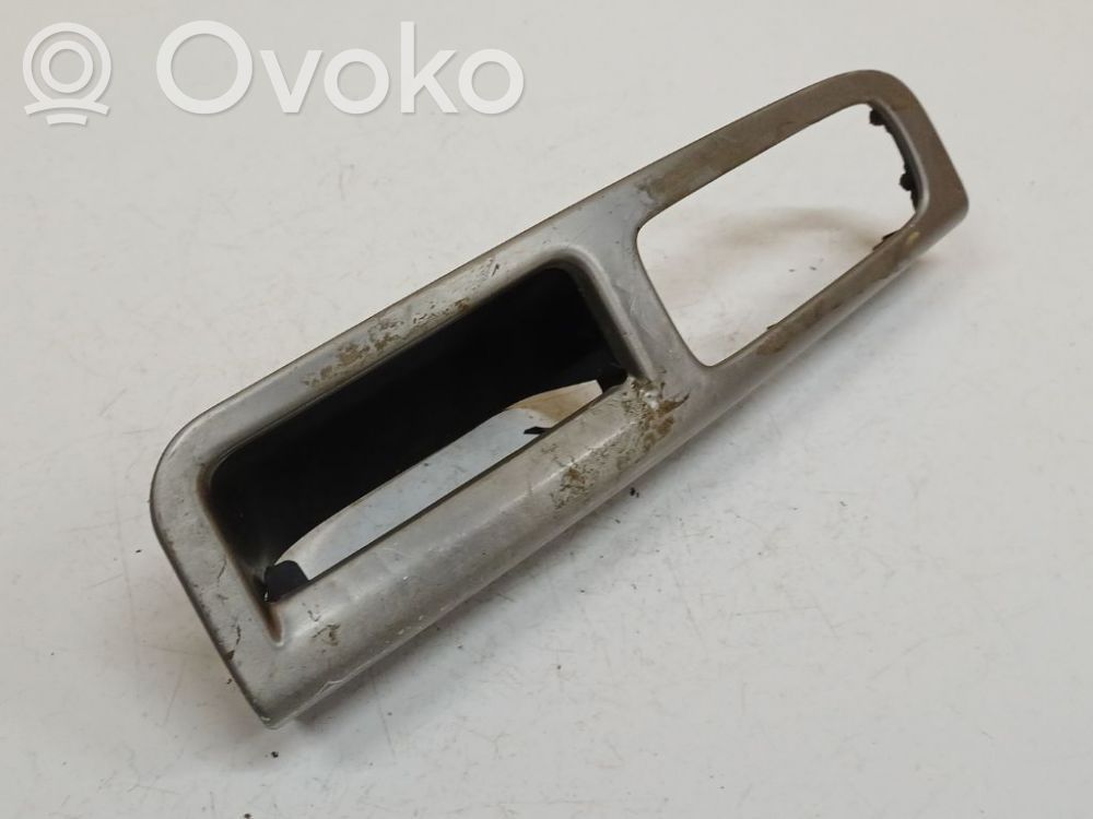 Volvo V50 Ramka przycisków otwierania szyby drzwi przednich