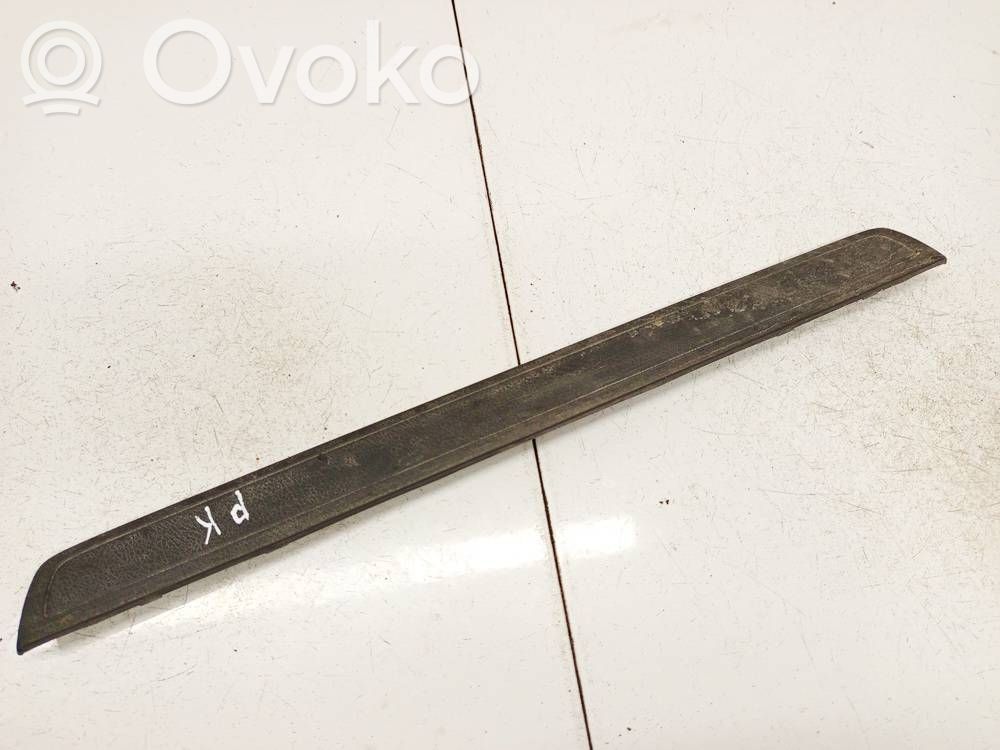 Toyota Verso Capac prag față 