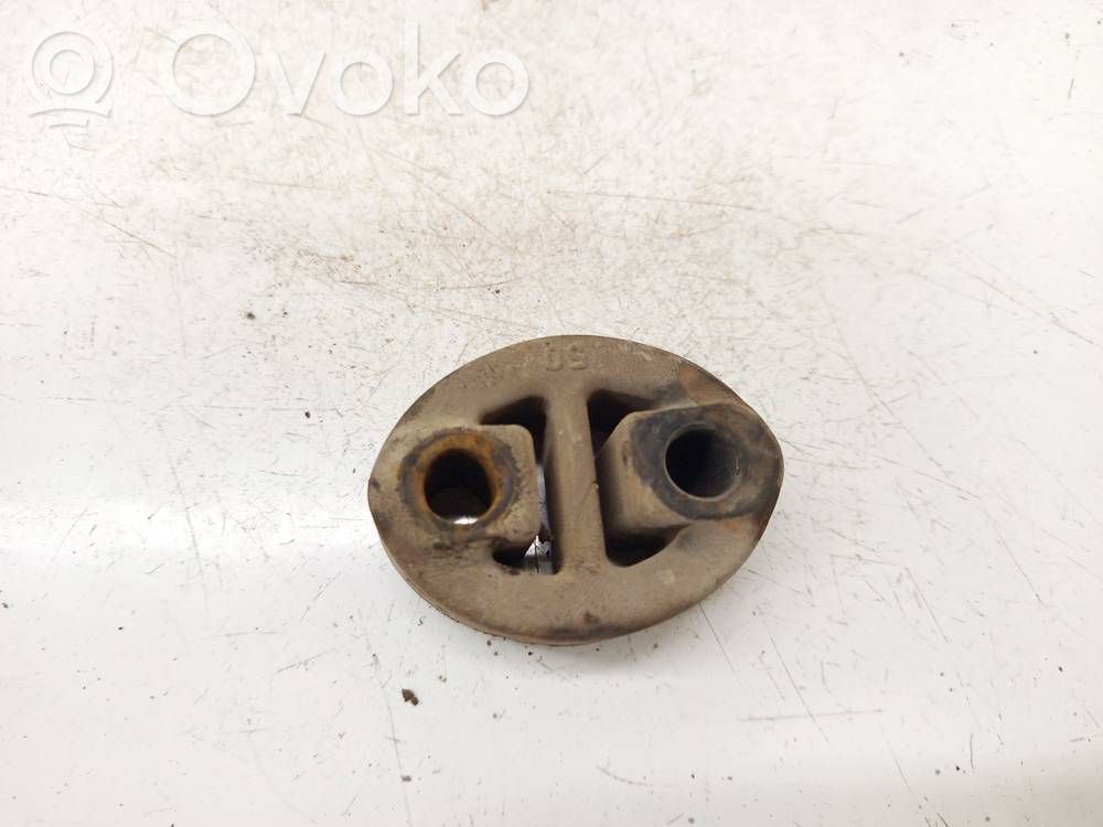 Toyota Avensis Verso Mocowanie stabilizatora osi tylnej