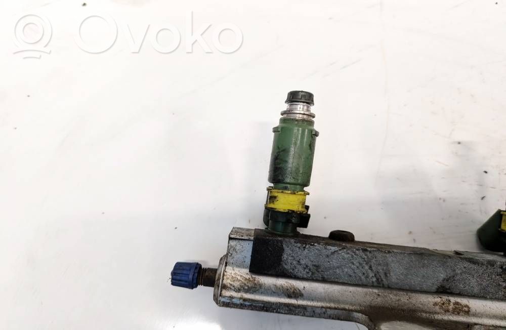 Volvo V70 Injector combustibil 
