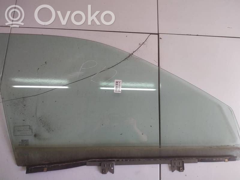 Renault Laguna I Vetro del finestrino della portiera anteriore - quattro porte