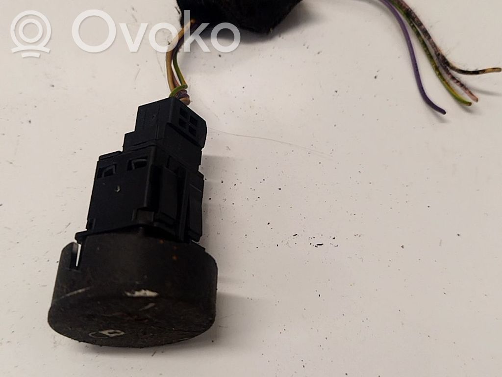 Citroen C2 Botón interruptor de bloqueo de puertas 
