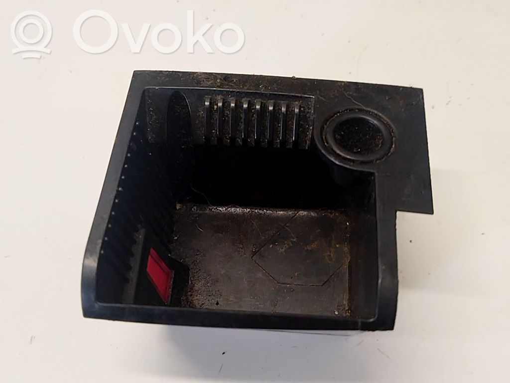 Seat Ibiza III (6L) Aschenbecher 