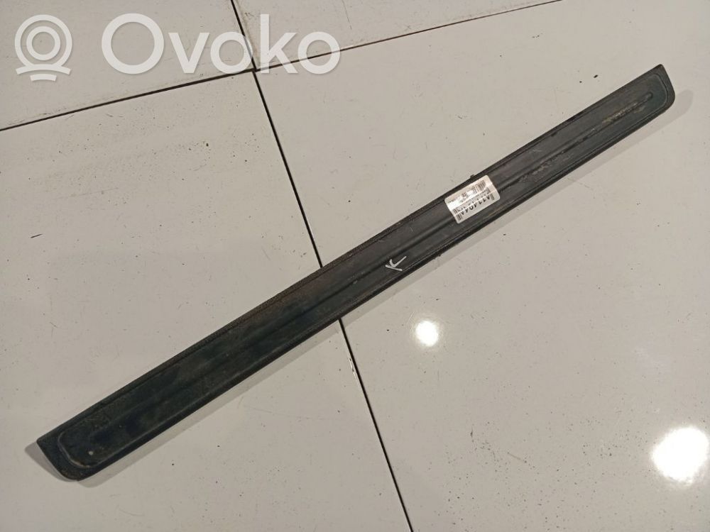 Nissan Primera Listwa progowa przednia 