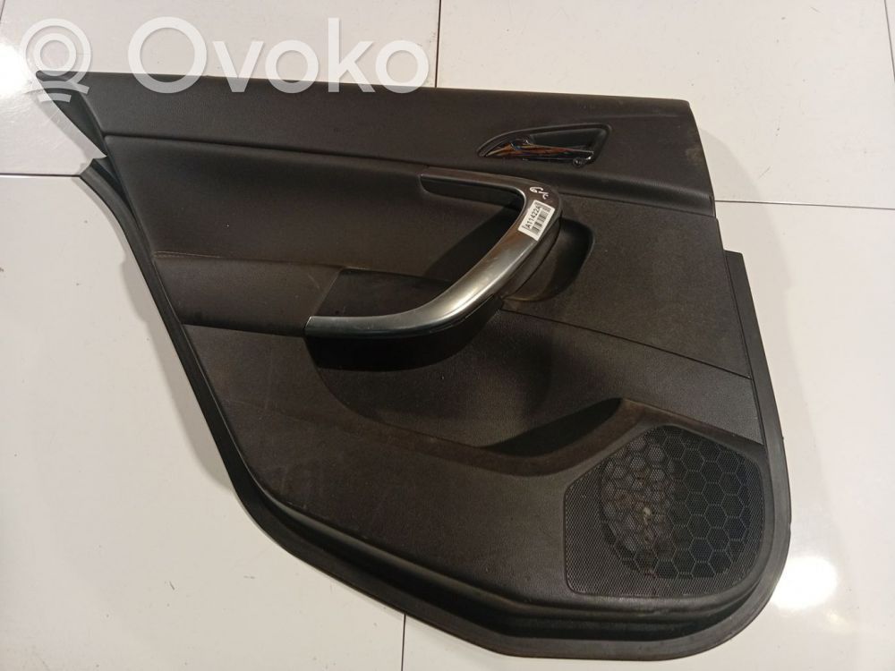 Takaoven verhoilu