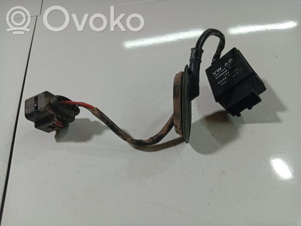 Unité de commande / module de pompe à carburant   1K0906093,1K0906093,1K0906093