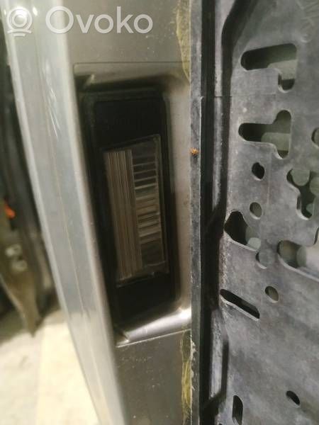 Éclairage de plaque d'immatriculation