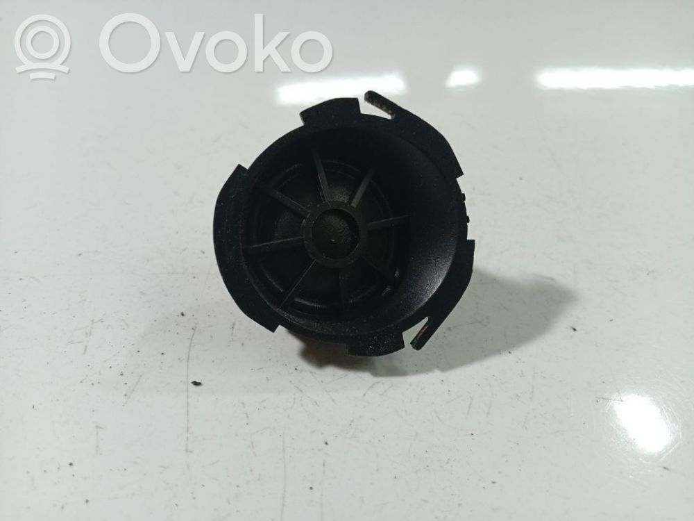 Audi A3 S3 8P Altavoz de la puerta delantera 