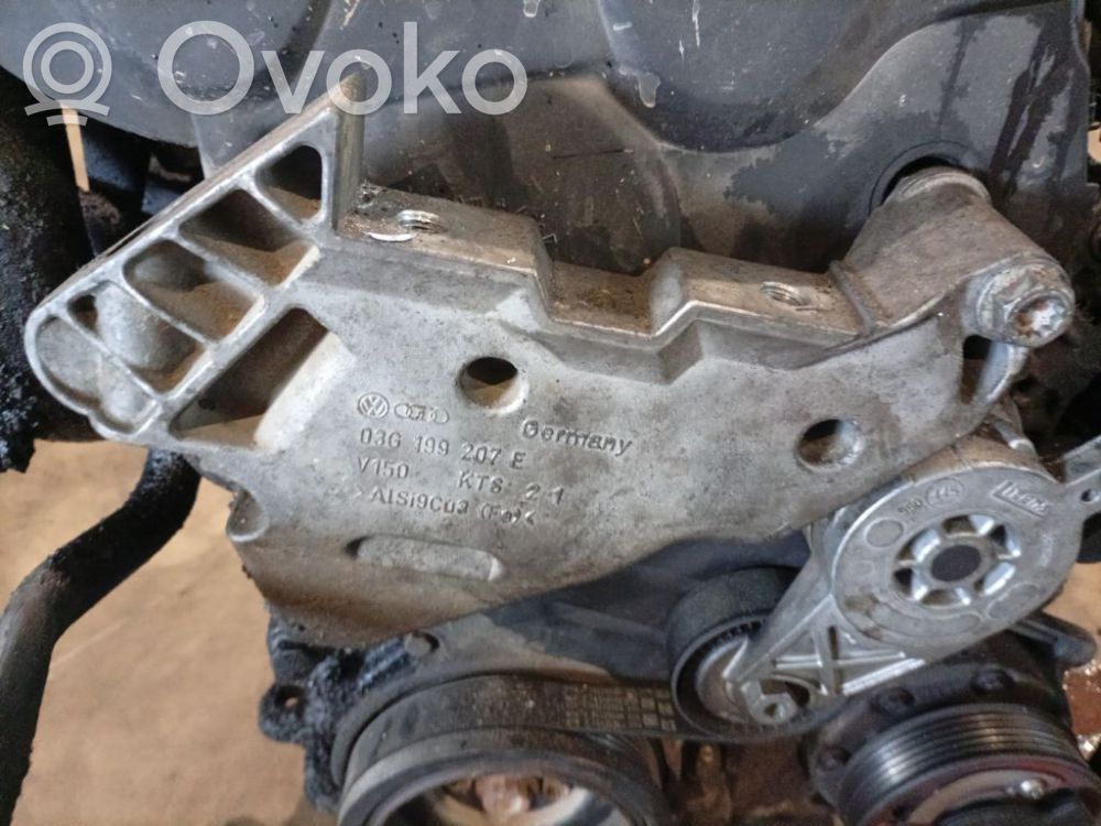 Volkswagen PASSAT B6 Suport motor 