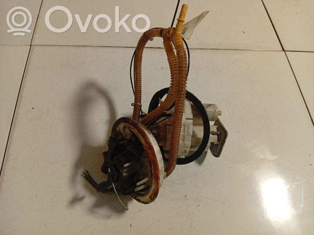 Audi A6 S6 C5 4B Polttoainesäiliön pumppu 