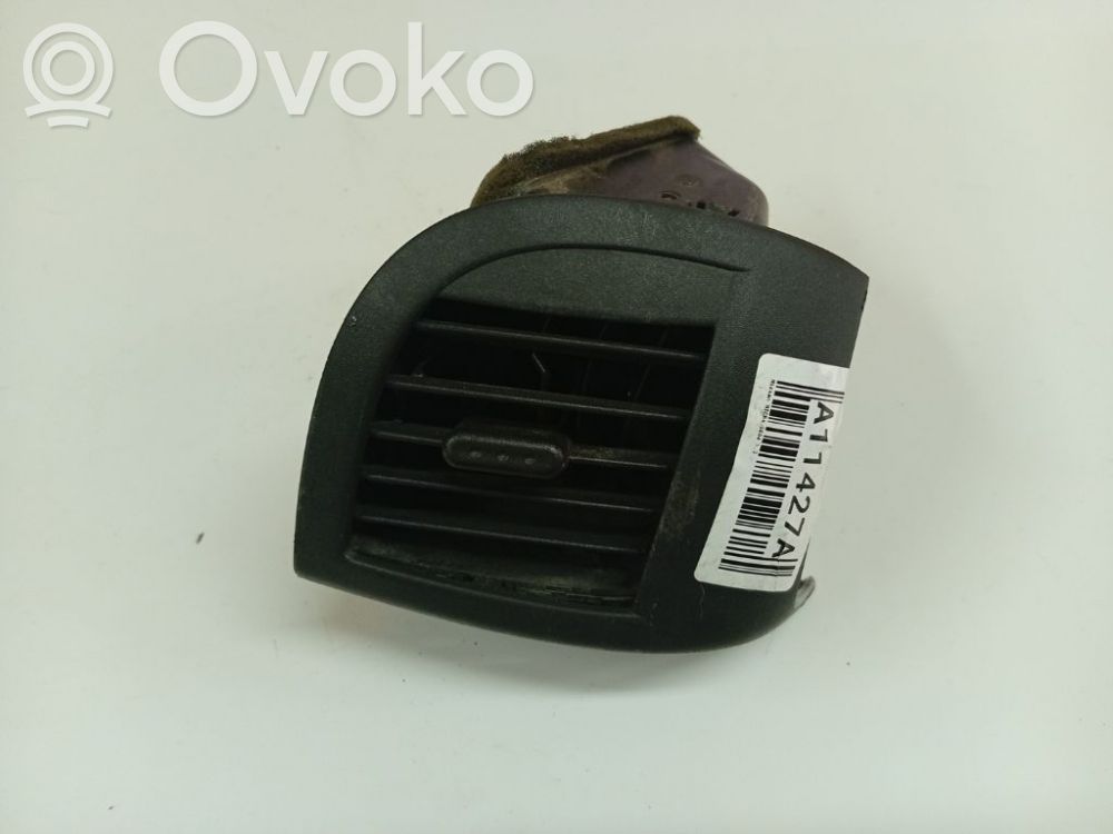 Dysze / Kratki środkowego nawiewu deski rozdzielczej   68760AX700,68760AX700,68760AX701