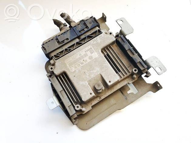 Volkswagen Touran I Calculateur moteur ECU