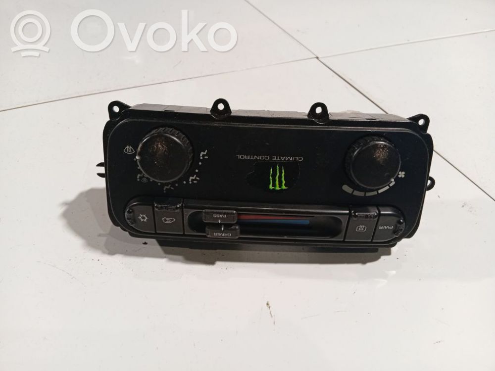 Chrysler Voyager Panel klimatyzacji 