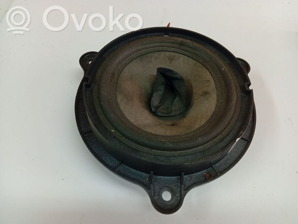 Nissan Micra Difuzor ușă față 