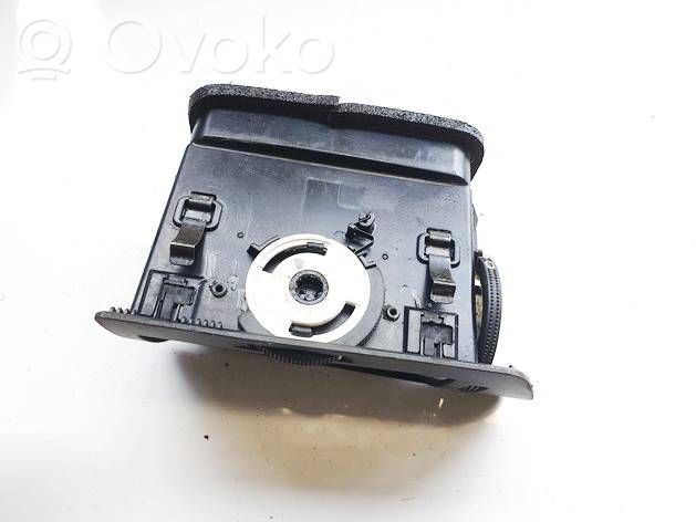 Opel Astra H Griglia di ventilazione centrale cruscotto