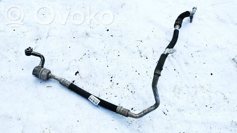 Ilmastointilaitteen putki (A/C)