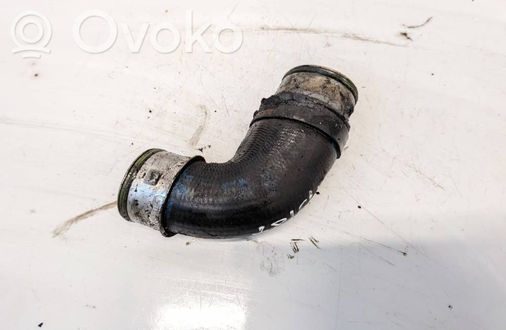 Volkswagen PASSAT B6 Furtun/conductă intercooler 