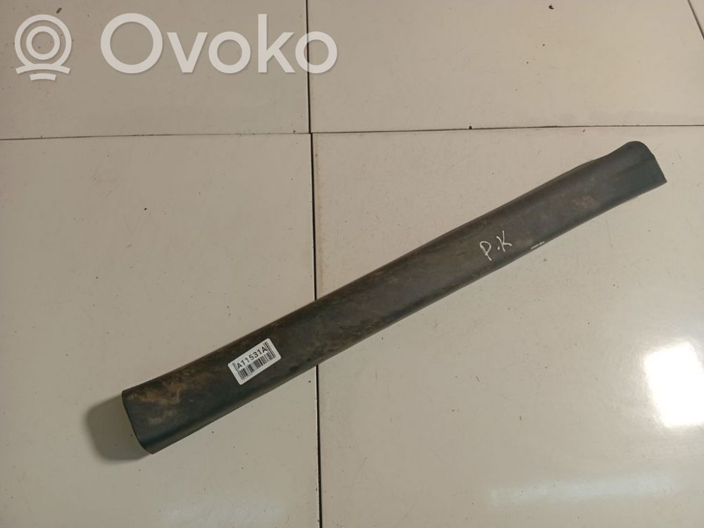 Toyota Yaris Copertura del rivestimento del sottoporta anteriore 