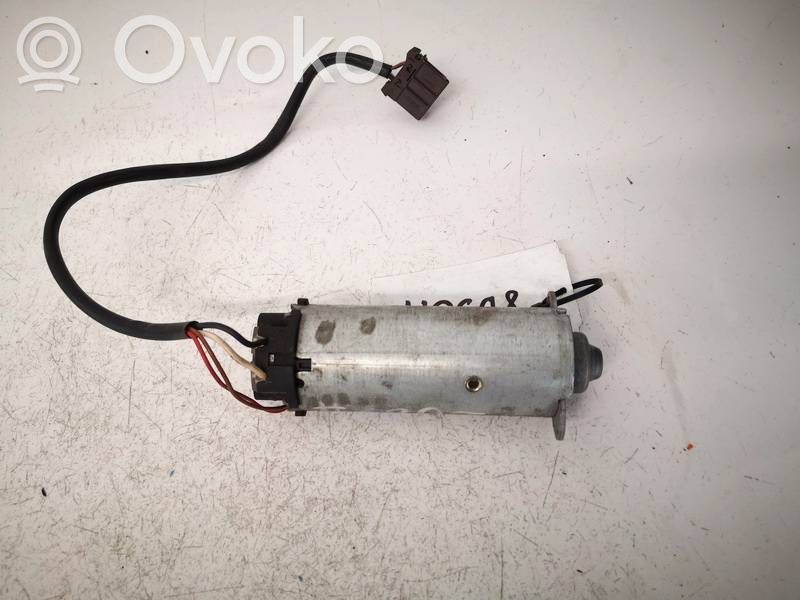 Mercedes-Benz S W220 Motor reglare scaun 