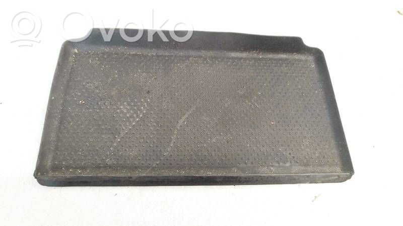 Volkswagen PASSAT B5 Pad suport pahare