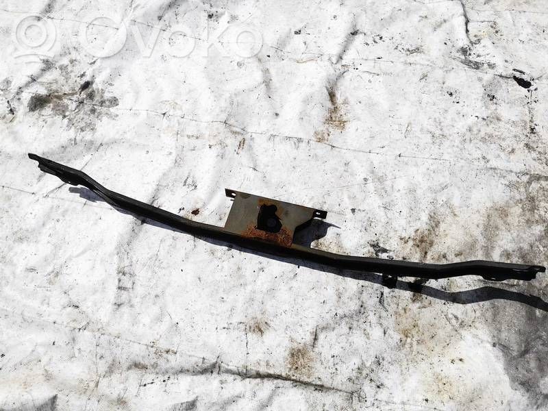 Nissan Primera Support de radiateur sur cadre face avant