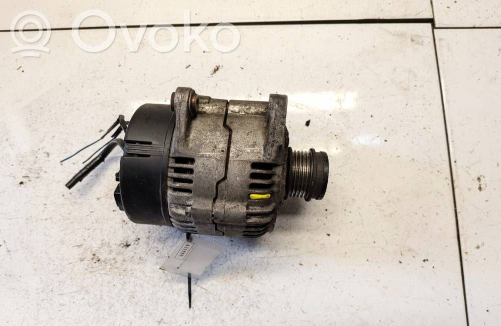 Volkswagen PASSAT B5 Generatore/alternatore 