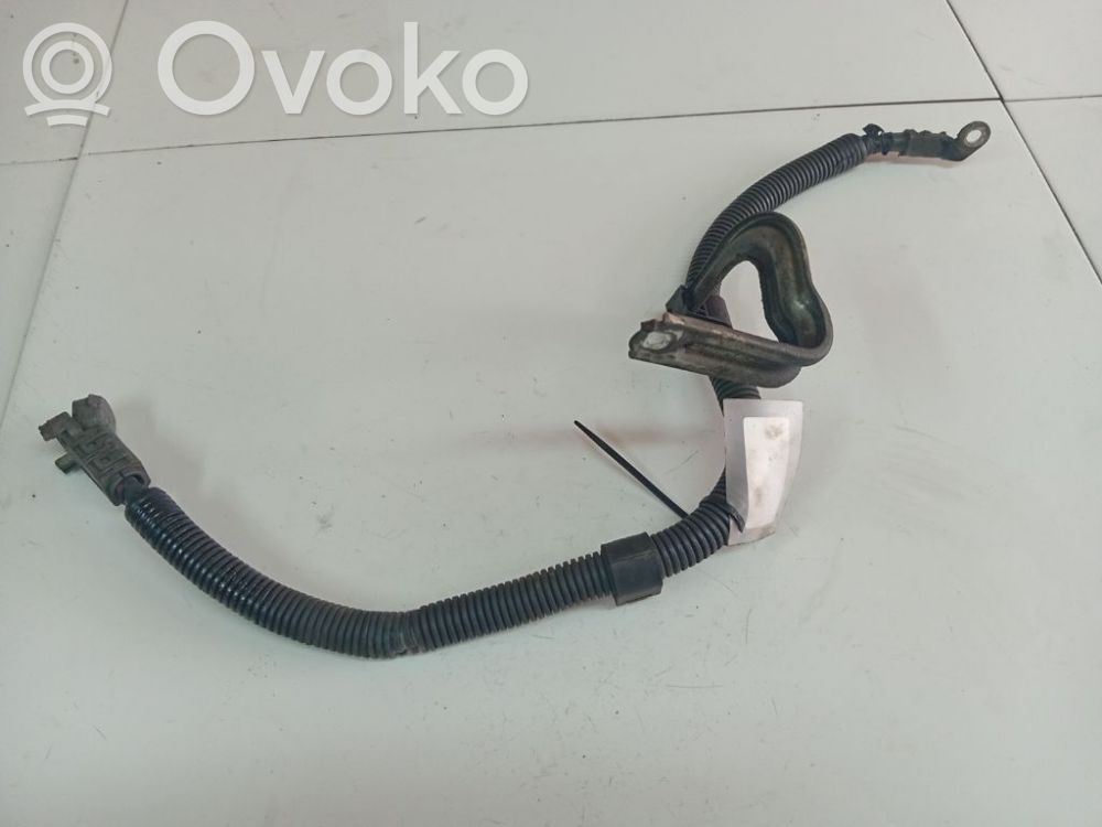 Toyota Yaris Plus / Klema / Przewód akumulatora