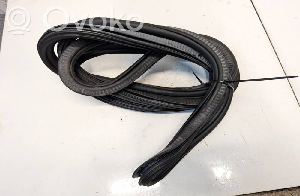 Gummidichtung Coupé-Tür   95B831721,95B831721
