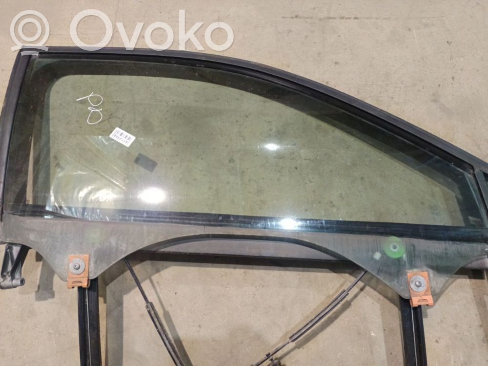 Audi A3 S3 8P Vetro del finestrino della portiera anteriore - quattro porte