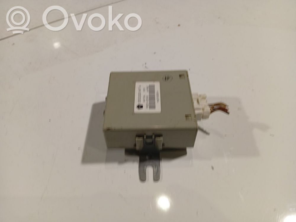 Altre centraline/moduli   05033301AF,05033301AF,94712A,CP18G2,E6763081,F0021C0100