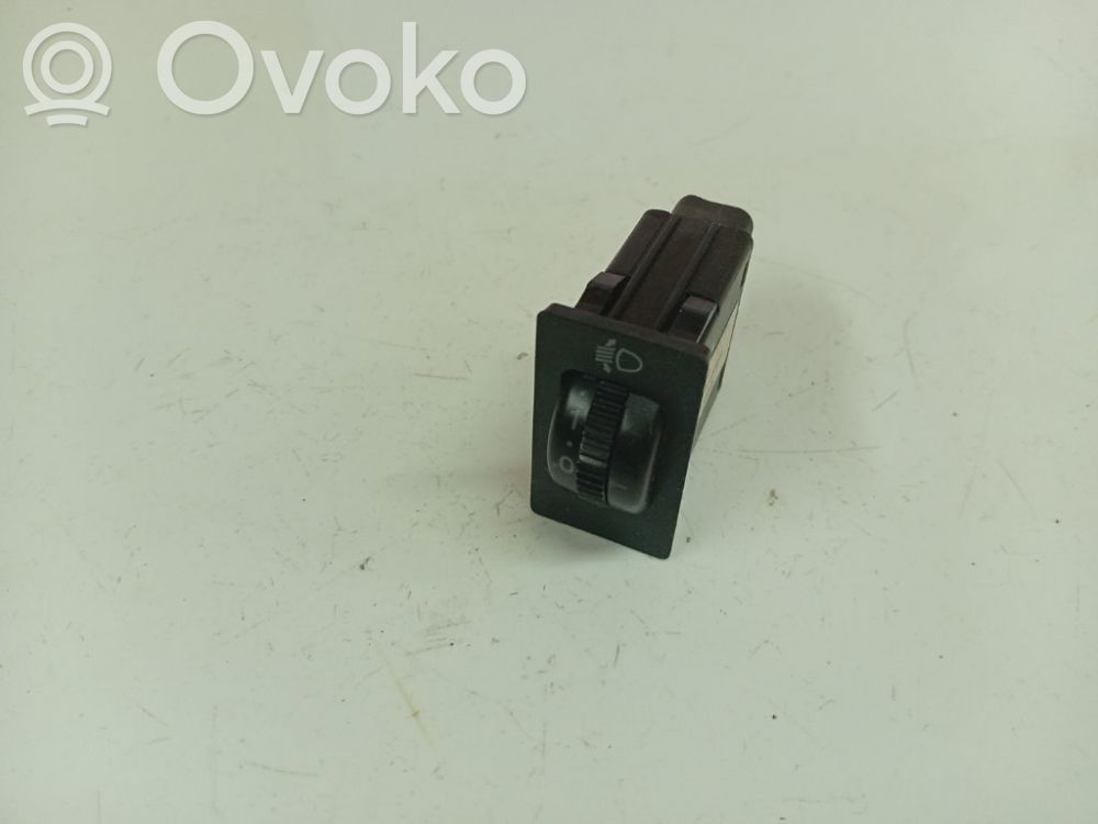 Toyota Avensis T250 Comutator control nivel faruri 