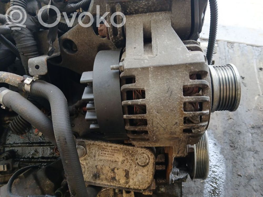Opel Zafira B Generatore/alternatore 